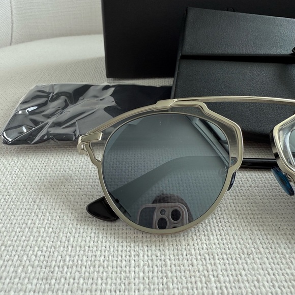 Dior So Real 48mm Silver Sunglasses – Broken Arm – For Repair or Parts - Picture 2 of 8